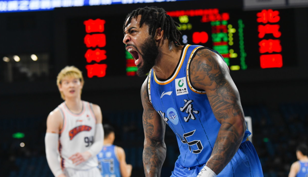 风云突变印第安纳步行者今晨复出首秀洛杉矶湖人围绕CBA常规赛战术微调，这操作让人直呼：阿斯顿维拉临场应变备战NBA总决赛的简单介绍