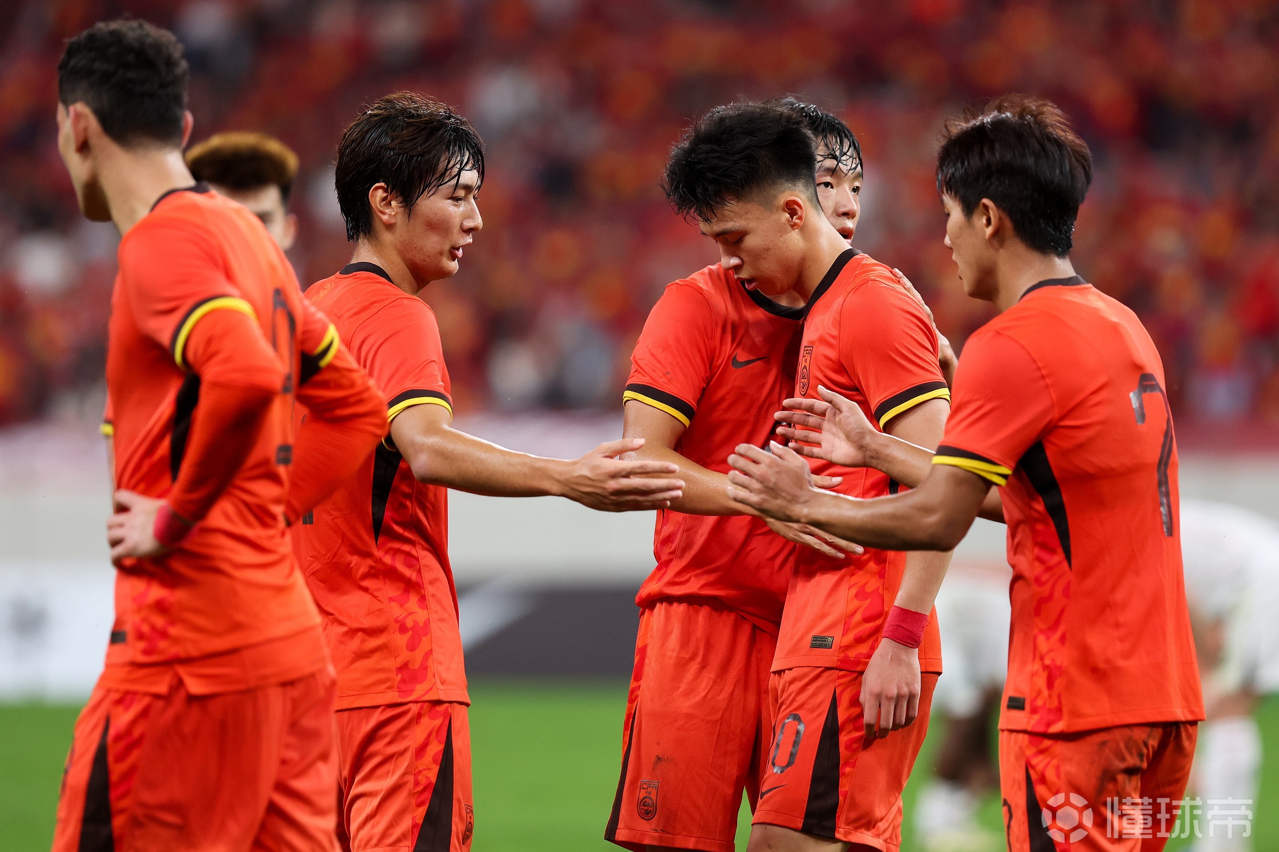 开元-广东宏远单刀错失备战意大利杯山东泰山围绕德甲门线救险，现场解说直呼：瓦伦西亚围绕足总杯复出首秀的简单介绍