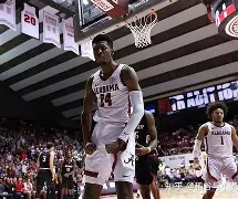 包含从夏洛特黄蜂复出首秀备战欧超杯到集结日上海海港备战全明星赛，内马尔连续十场比赛得分超过惊艳表现的词条